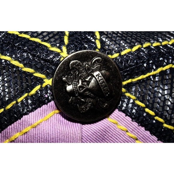 Ed Hardy Throwback Embellished Floral Roses Snapback Trucker Hat One Size - Picture 8 of 10